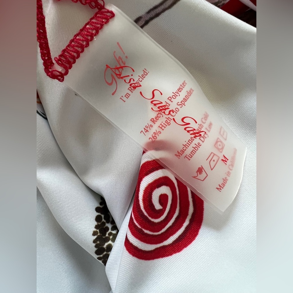 NWT Lisa Says Gah Bo One Piece Caviar Dream Criss Cross Back. Size M - Picture 11 of 12